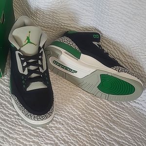 SOLD####Air Jordan 3 Retro** black/pine green-silver-white. Mens size 10